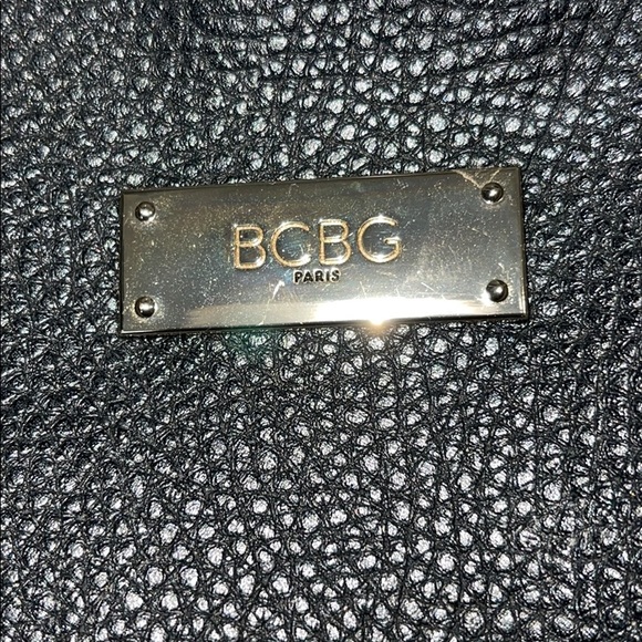 🚨 BCBG CROSSBODY BAG - Picture 2 of 8